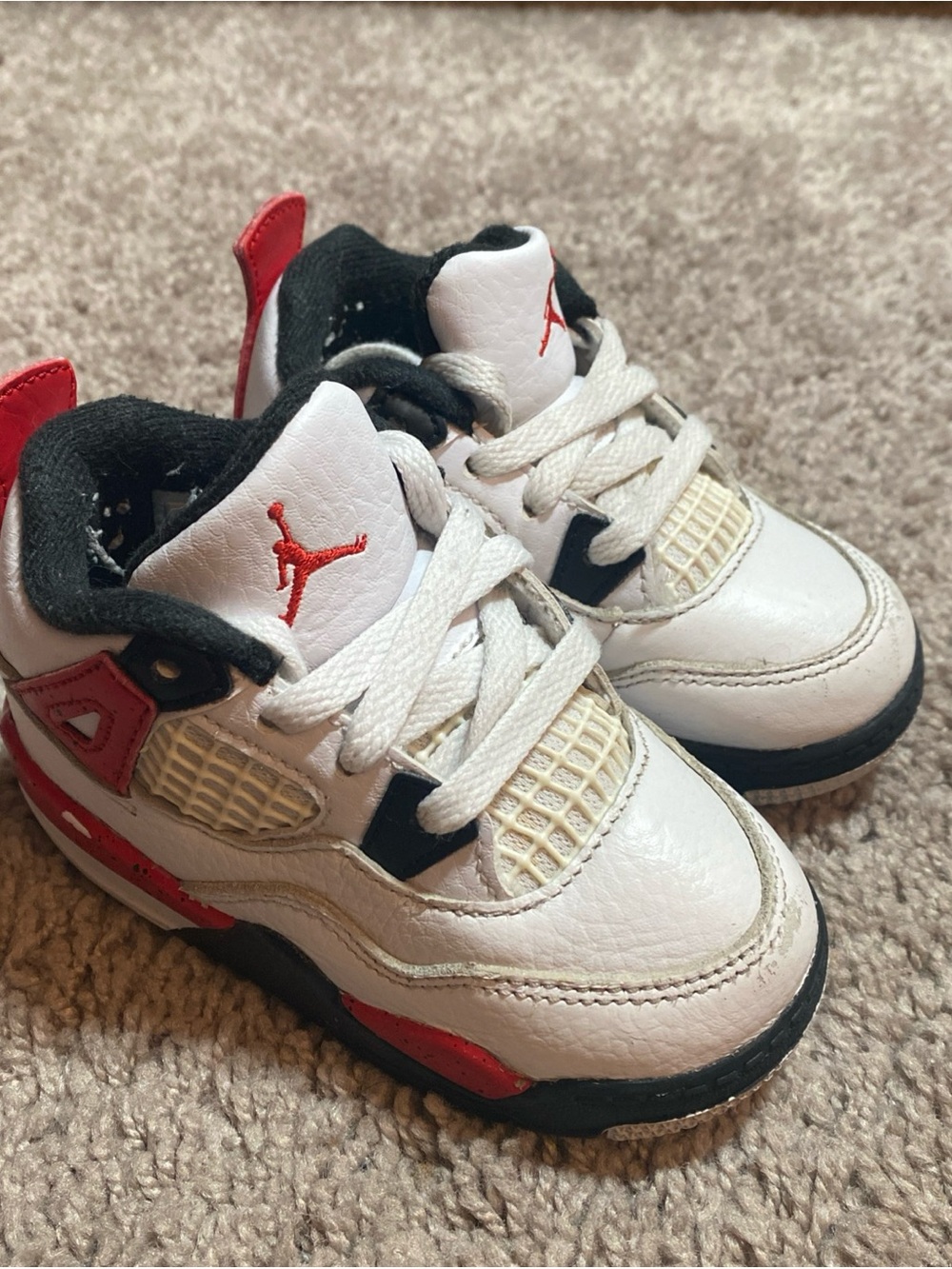 Jordan 4 Red Cement Kids White Retro-Style Sneakers size 6C